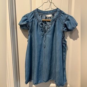 LC Lauren Conrad Blue denim chambray Smocked Puff Sleeve Top sz medium